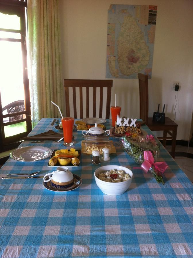 נגומבו Bee Nest Bed & Breakfast מראה חיצוני תמונה