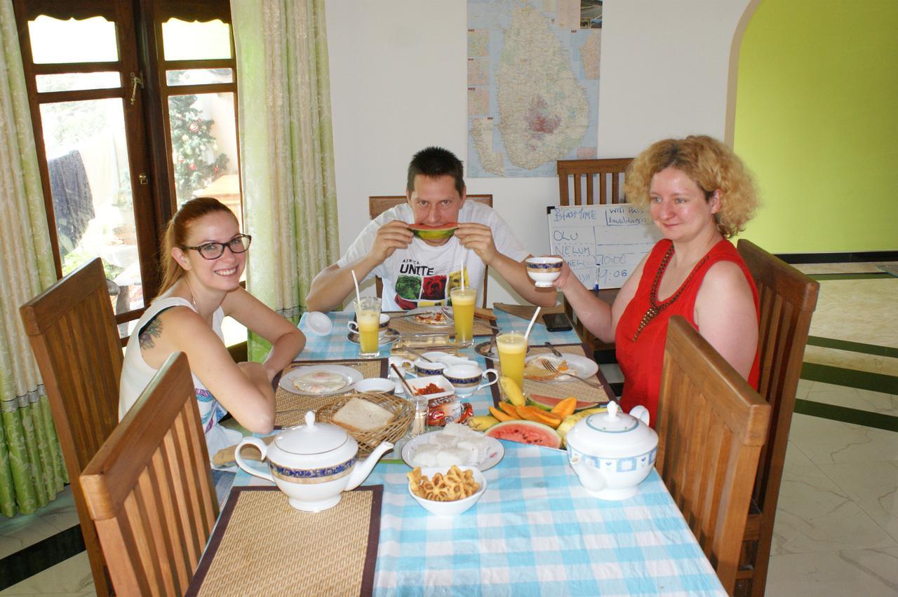 נגומבו Bee Nest Bed & Breakfast מראה חיצוני תמונה