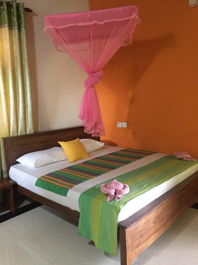 נגומבו Bee Nest Bed & Breakfast מראה חיצוני תמונה