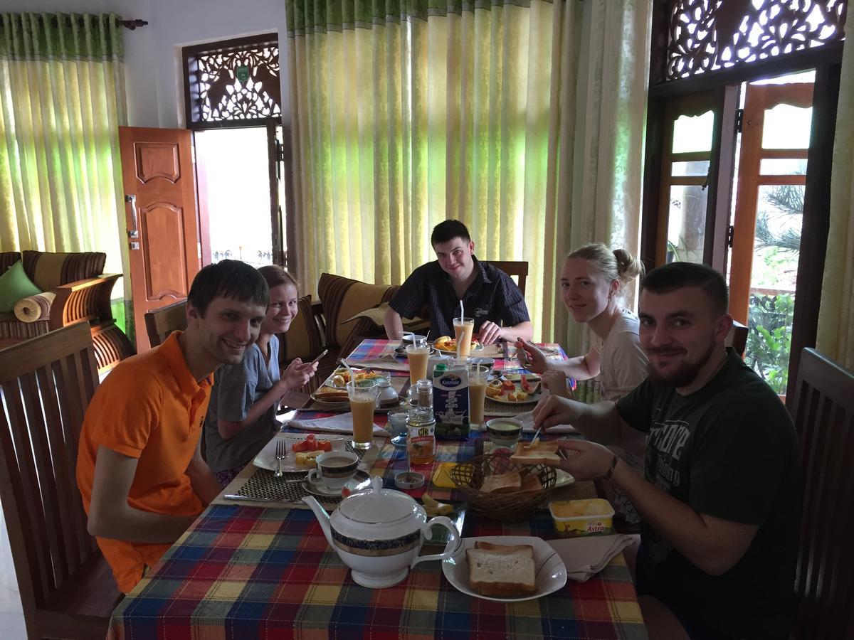 נגומבו Bee Nest Bed & Breakfast מראה חיצוני תמונה